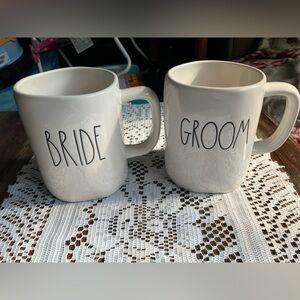 Ray Dunn White Bride and Groom Mug Set